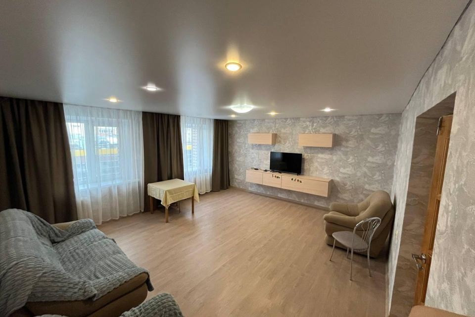Сдаётся 2-комнатная квартира, 62 м²