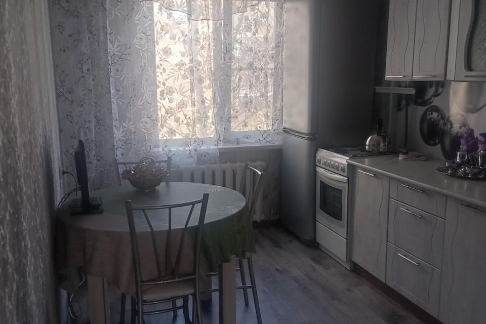 Сдаётся 2-комнатная квартира, 63 м²