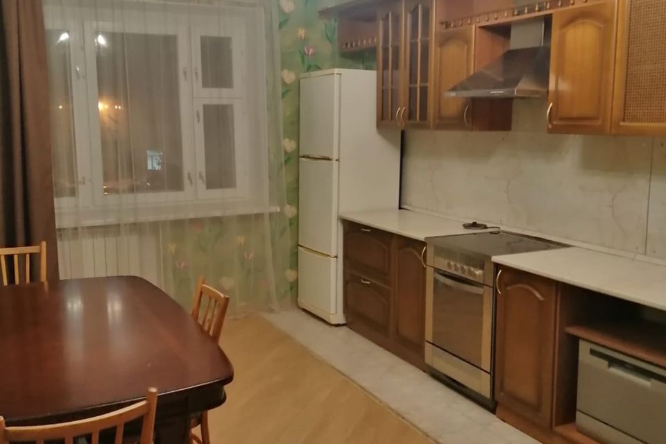 Сдаётся 3-комнатная квартира, 90 м²