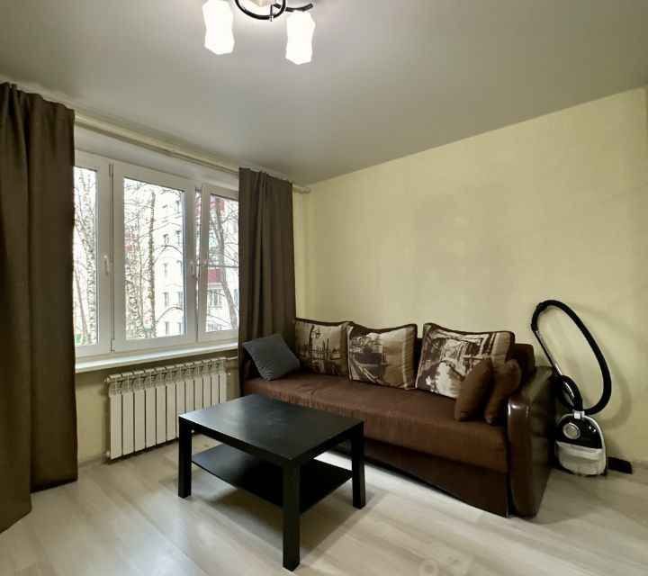 Сдаётся 1-комнатная квартира, 42 м²