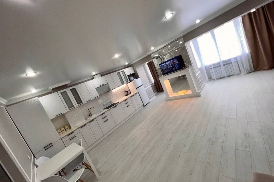 Сдаётся 3-комнатная квартира, 90 м²