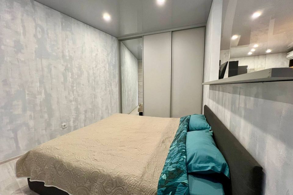 Сдаётся 1-комнатная квартира, 42 м²