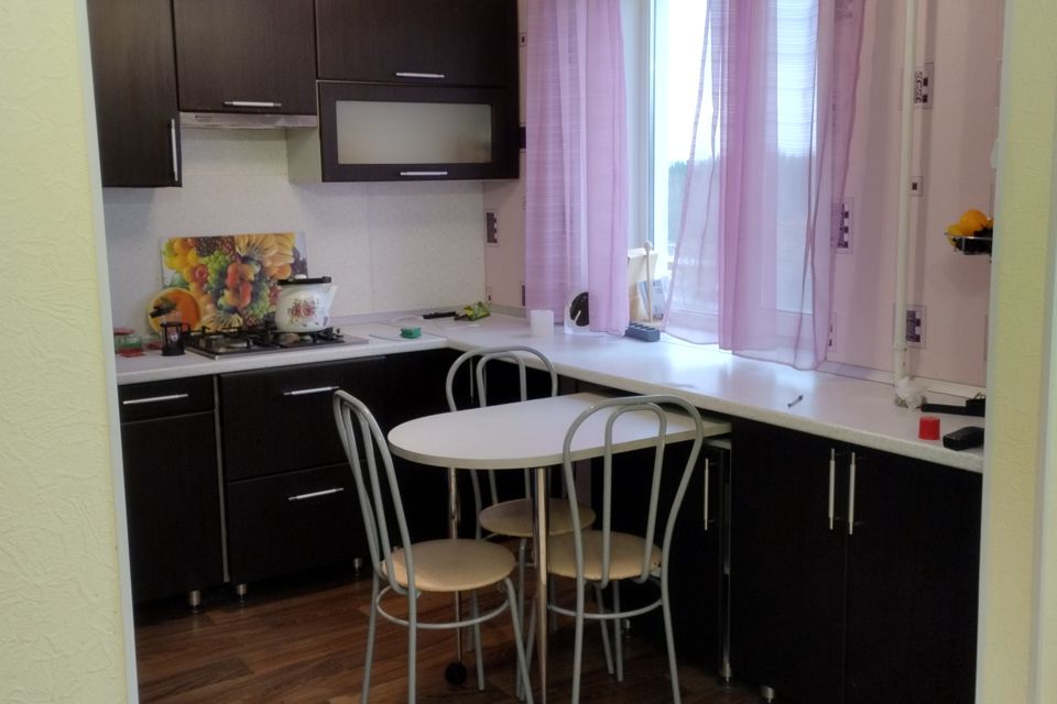 Сдаётся 4-комнатная квартира, 116 м²