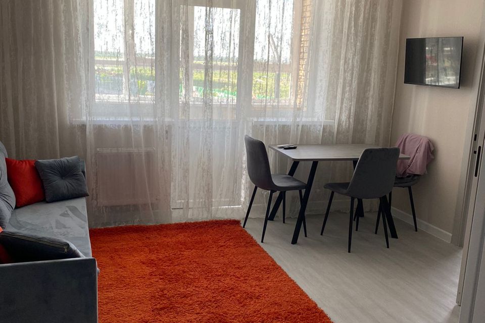 Сдаётся 2-комнатная квартира, 56 м²