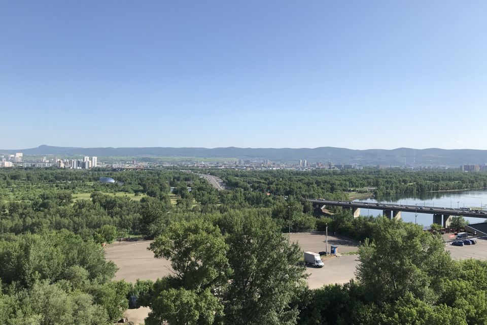 Сдаётся 3-комнатная квартира, 81 м²