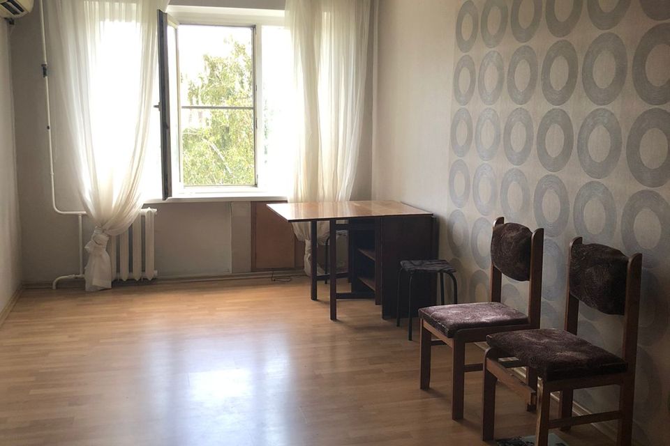 Сдаётся 1-комнатная квартира, 38 м²