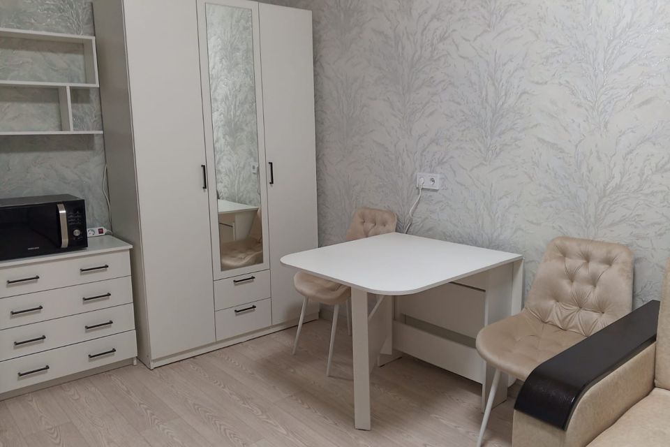 Сдаётся комната в 3-комн. квартире, 14.3 м²
