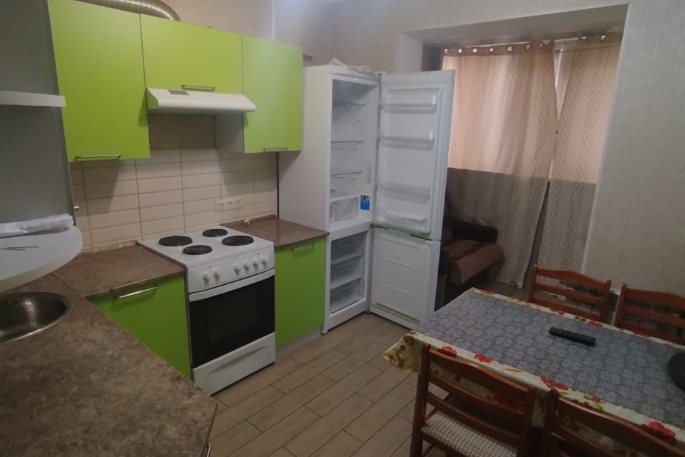 Сдаётся 1-комнатная квартира, 38 м²