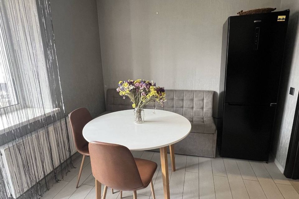 Сдаётся 1-комнатная квартира, 38 м²