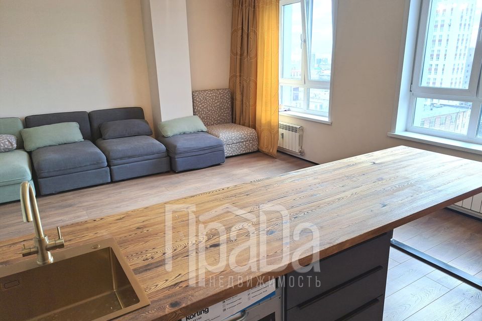 Сдаётся 3-комнатная квартира, 90 м²