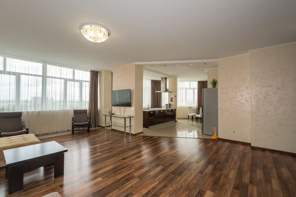 Сдаётся 3-комнатная квартира, 85 м²
