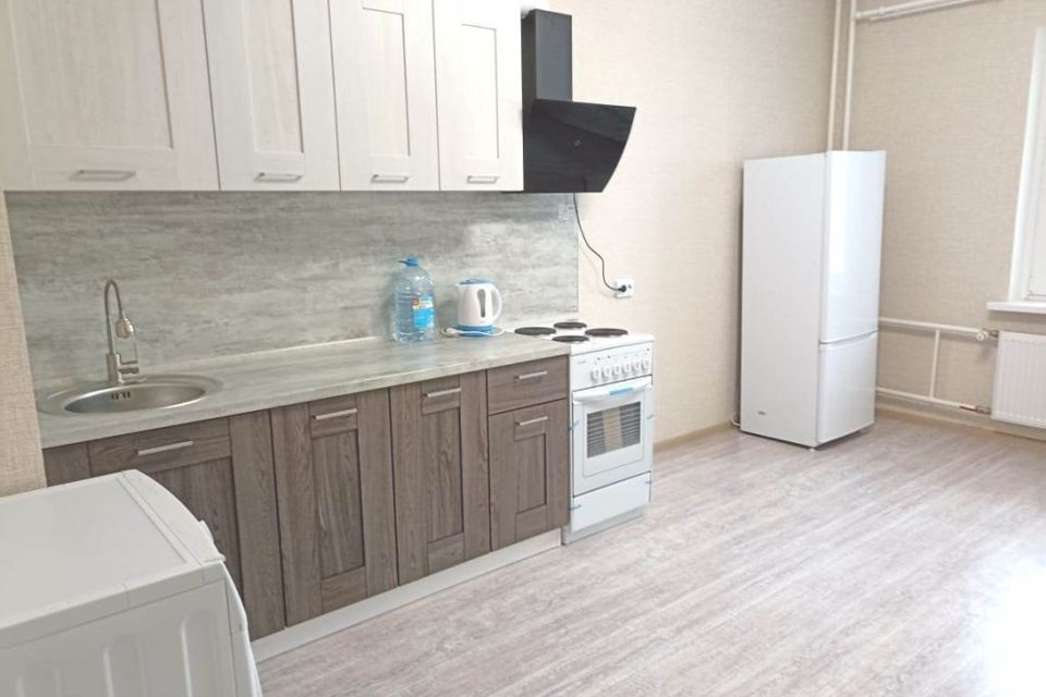 Сдаётся 1-комнатная квартира, 42 м²