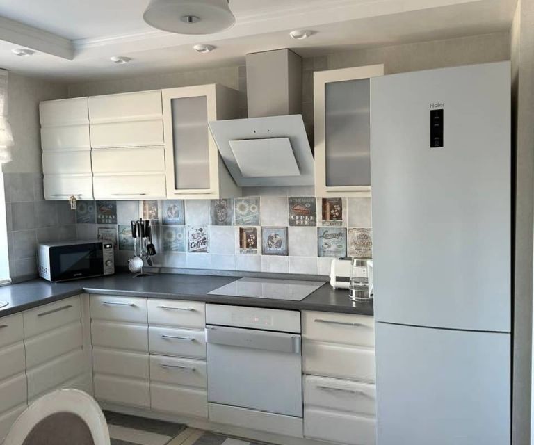 Сдаётся 2-комнатная квартира, 63 м²