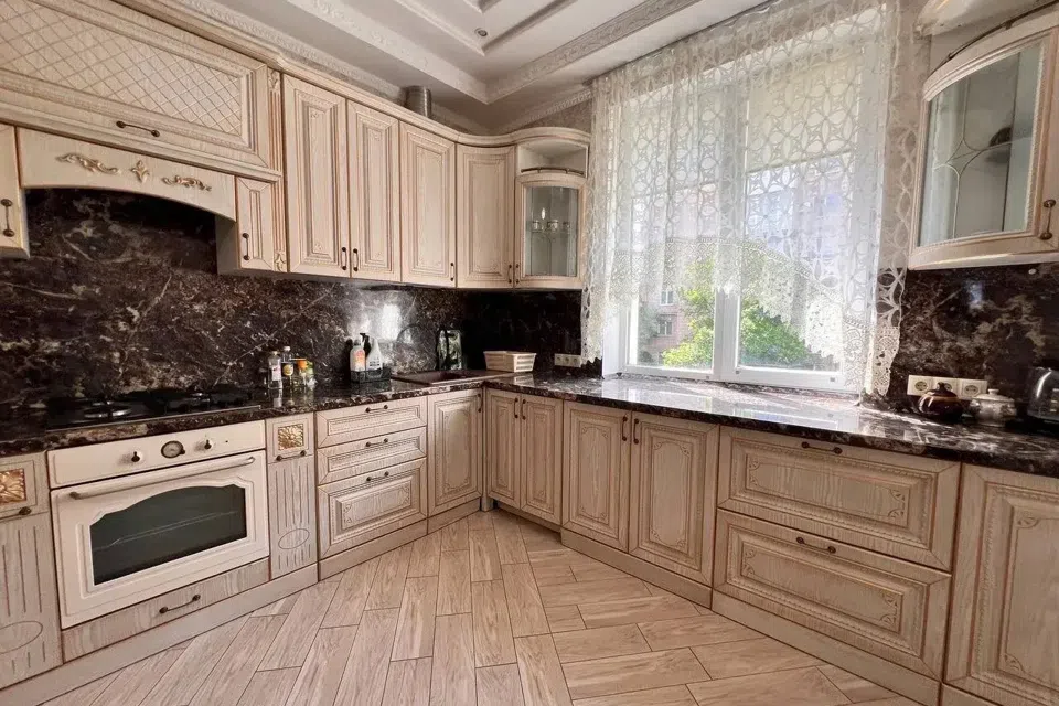 Сдаётся 3-комнатная квартира, 90 м²