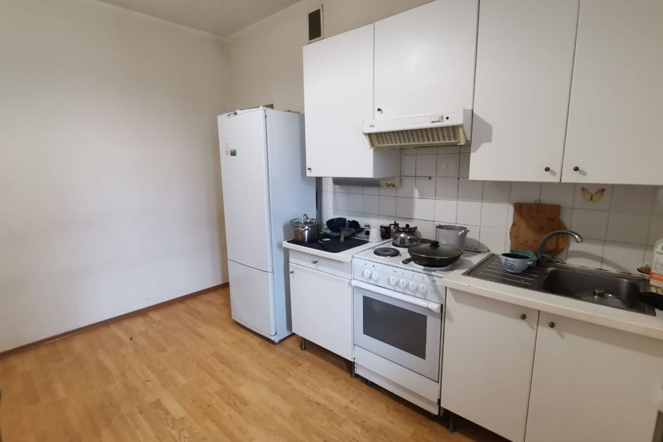 Сдаётся комната в 3-комн. квартире, 13.5 м²