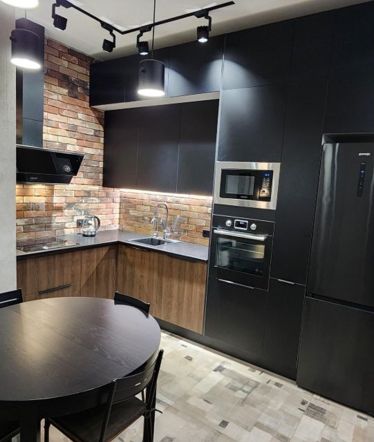 Сдаётся 1-комнатная квартира, 42 м²