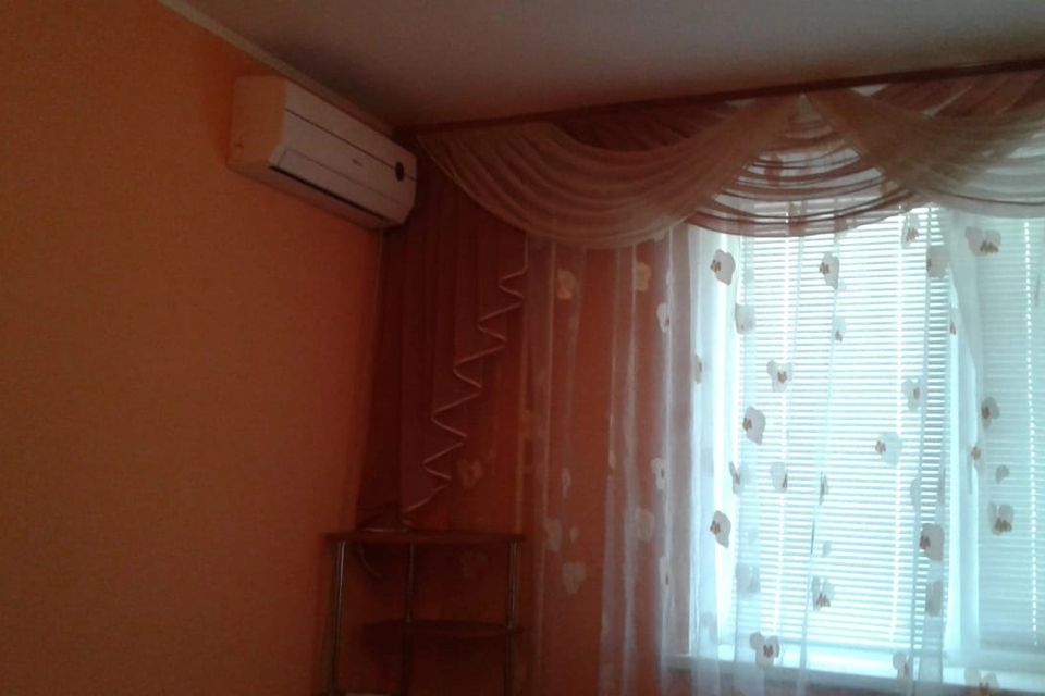 Сдаётся 1-комнатная квартира, 40 м²