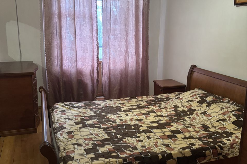Сдаётся 2-комнатная квартира, 57.77 м²
