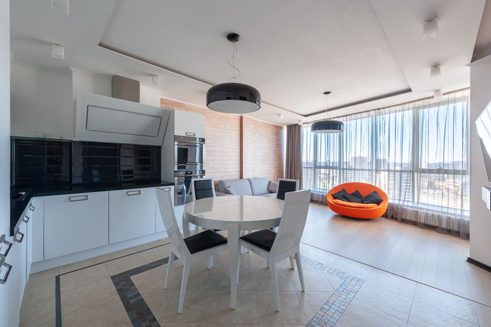Сдаётся 3-комнатная квартира, 100 м²