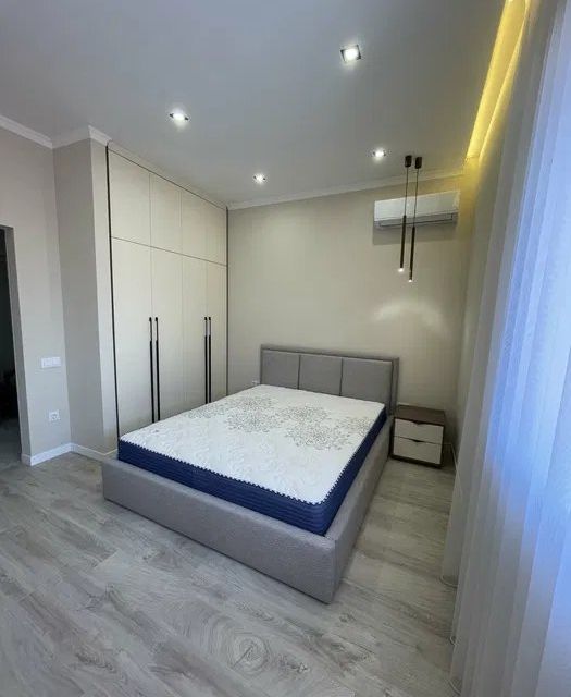 Сдаётся 2-комнатная квартира, 57 м²