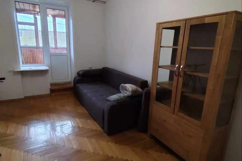 Сдаётся 4-комнатная квартира, 63 м²