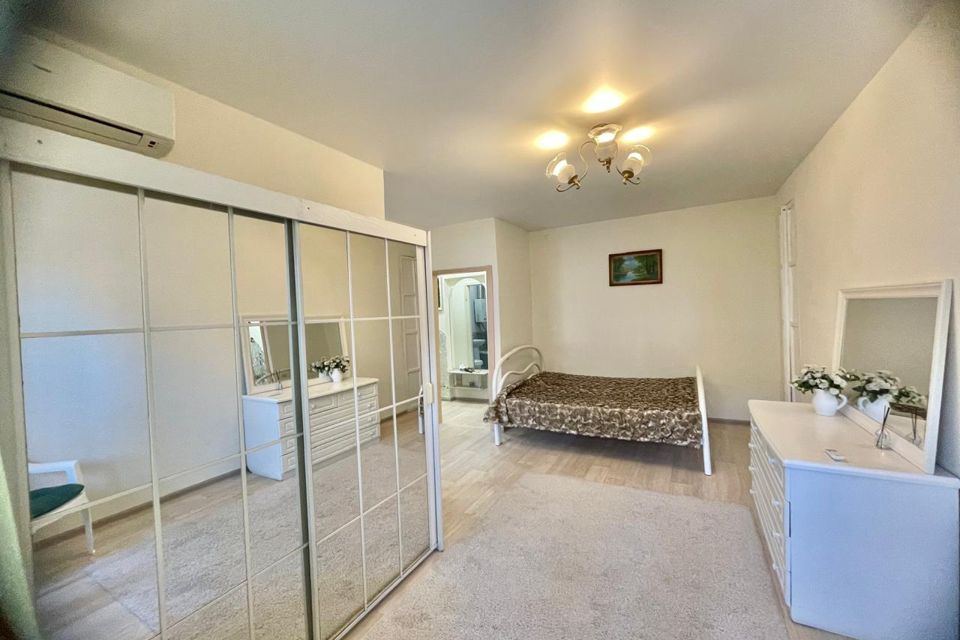 Сдаётся 1-комнатная квартира, 38 м²