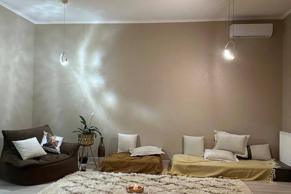 Сдаётся 2-комнатная квартира, 93 м²