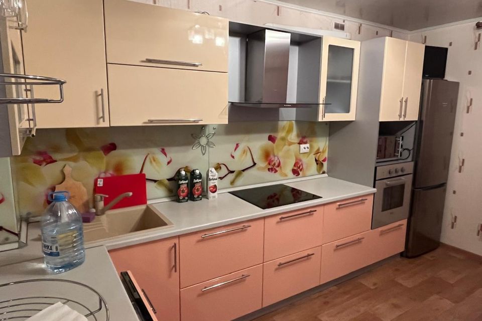 Сдаётся 1-комнатная квартира, 50 м²