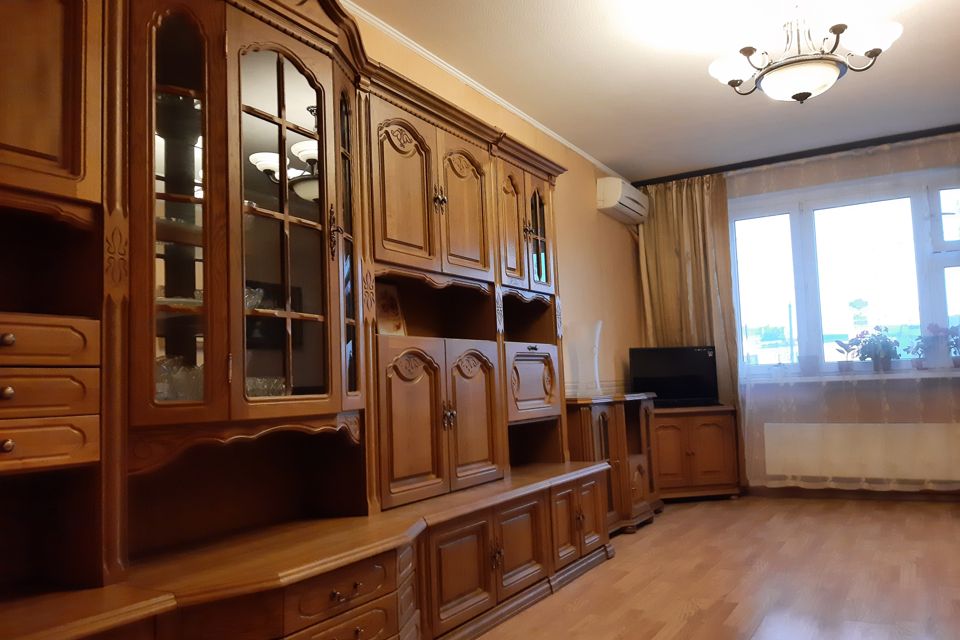 Сдаётся 4-комнатная квартира, 110 м²