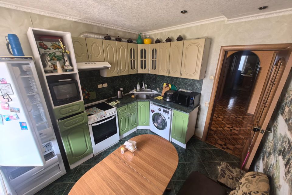 Сдаётся 4-комнатная квартира, 72 м²