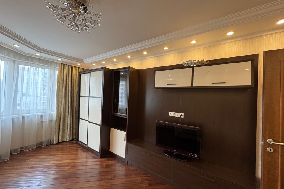 Сдаётся 1-комнатная квартира, 42 м²