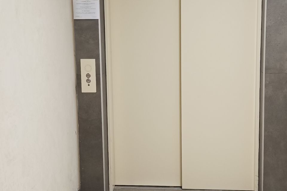 Сдаётся 1-комнатная квартира, 380 м²
