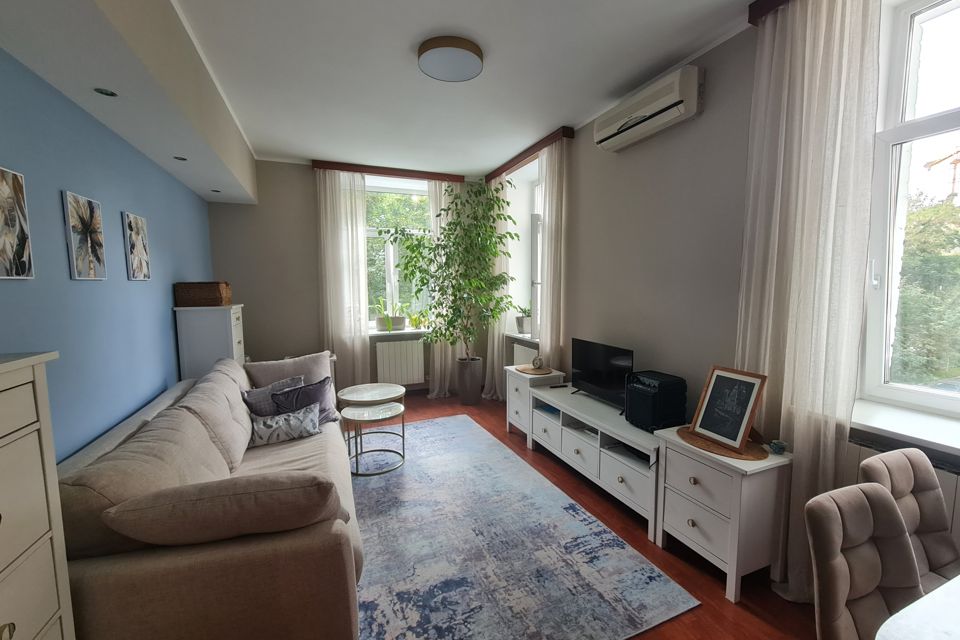 Сдаётся 2-комнатная квартира, 52.8 м²