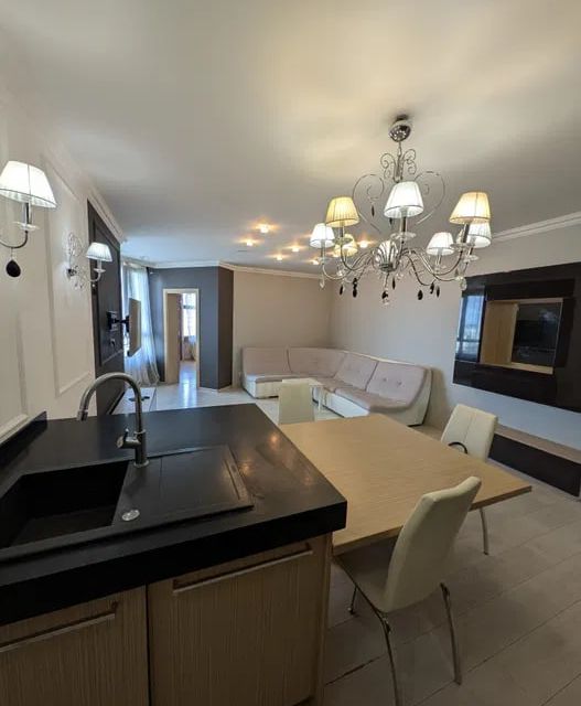 Сдаётся 3-комнатная квартира, 90 м²