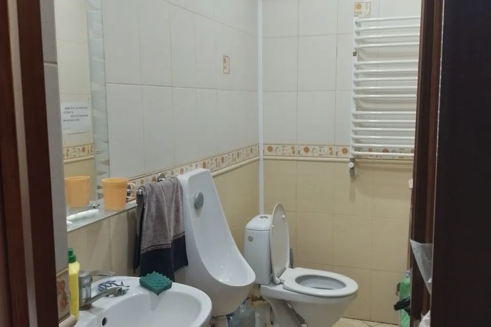 Сдаётся торговое помещение, 100 м²