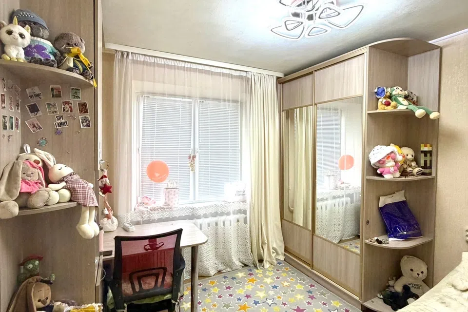 Сдаётся 4-комнатная квартира, 80 м²
