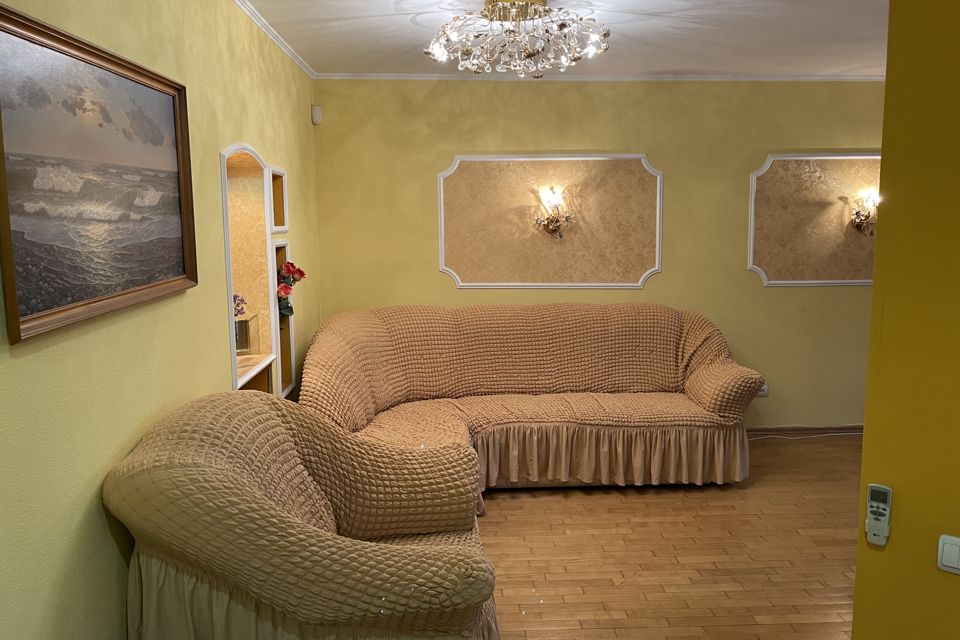Сдаётся 3-комнатная квартира, 90 м²