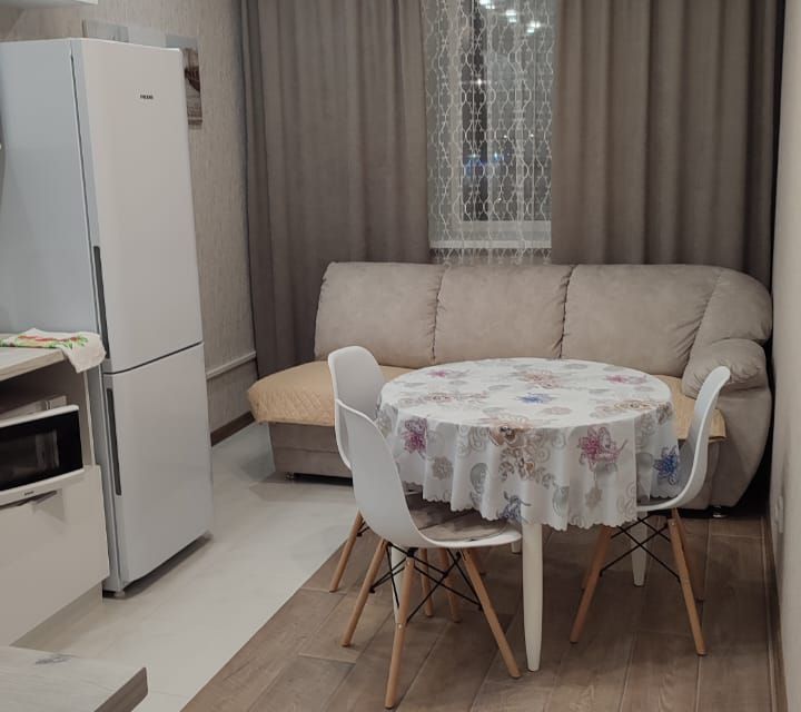 Сдаётся 1-комнатная квартира, 42 м²