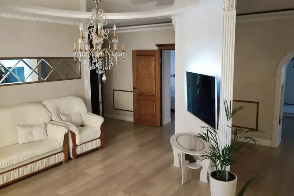 Сдаётся 3-комнатная квартира, 120 м²