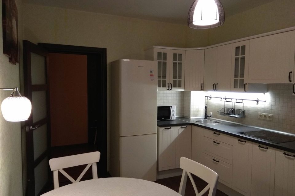 Сдаётся 1-комнатная квартира, 49 м²