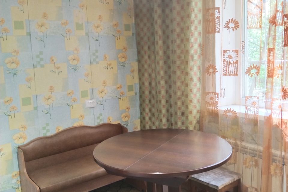 Сдаётся 1-комнатная квартира, 37 м²