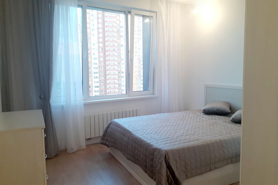 Сдаётся 2-комнатная квартира, 63 м²