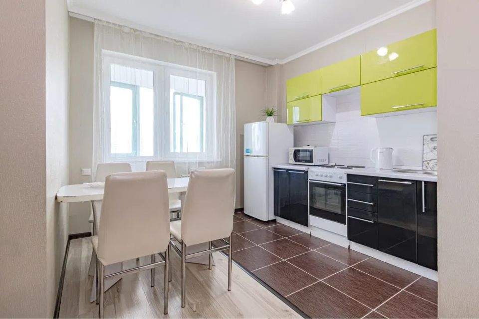 Сдаётся 2-комнатная квартира, 68.8 м²