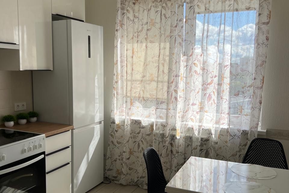Сдаётся 2-комнатная квартира, 58 м²