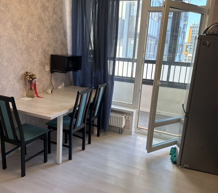 Сдаётся 2-комнатная квартира, 58 м²