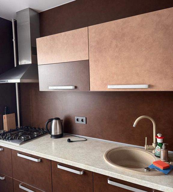 Сдаётся 2-комнатная квартира, 56 м²