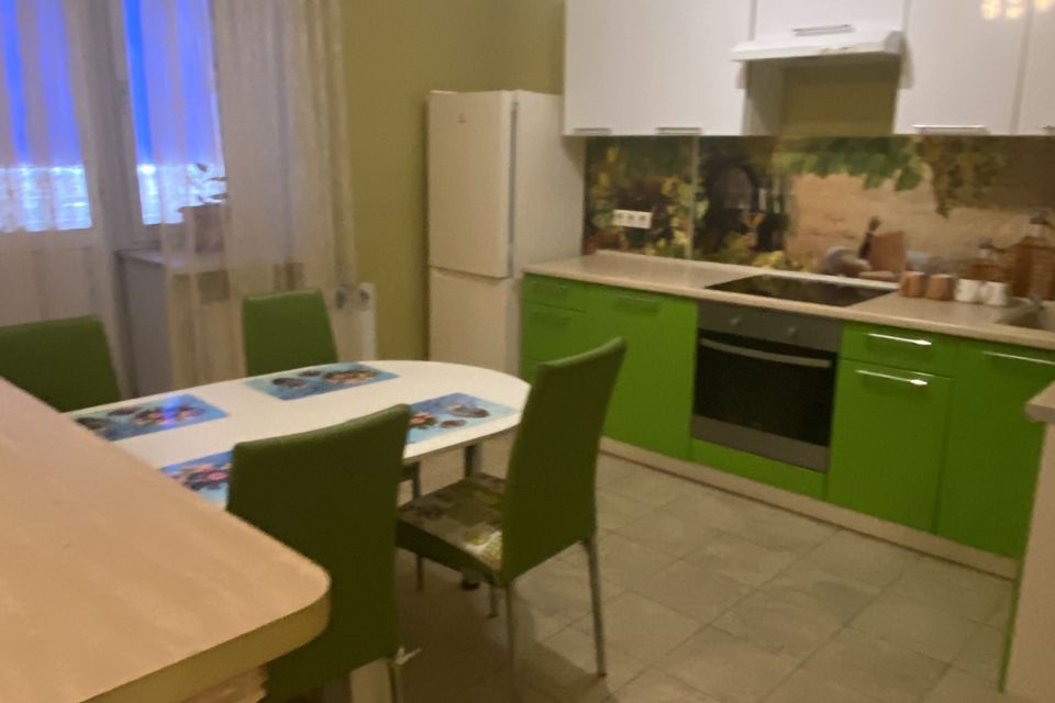 Сдаётся 3-комнатная квартира, 92 м²