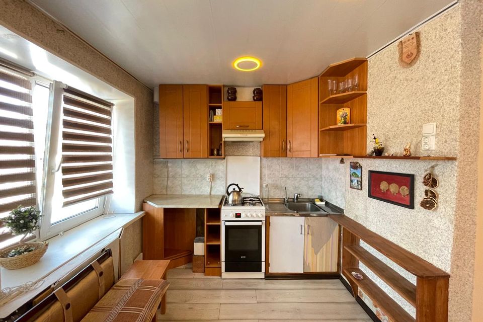 Сдаётся 3-комнатная квартира, 56.4 м²