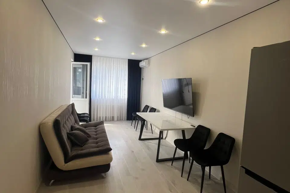 Сдаётся 2-комнатная квартира, 52.7 м²