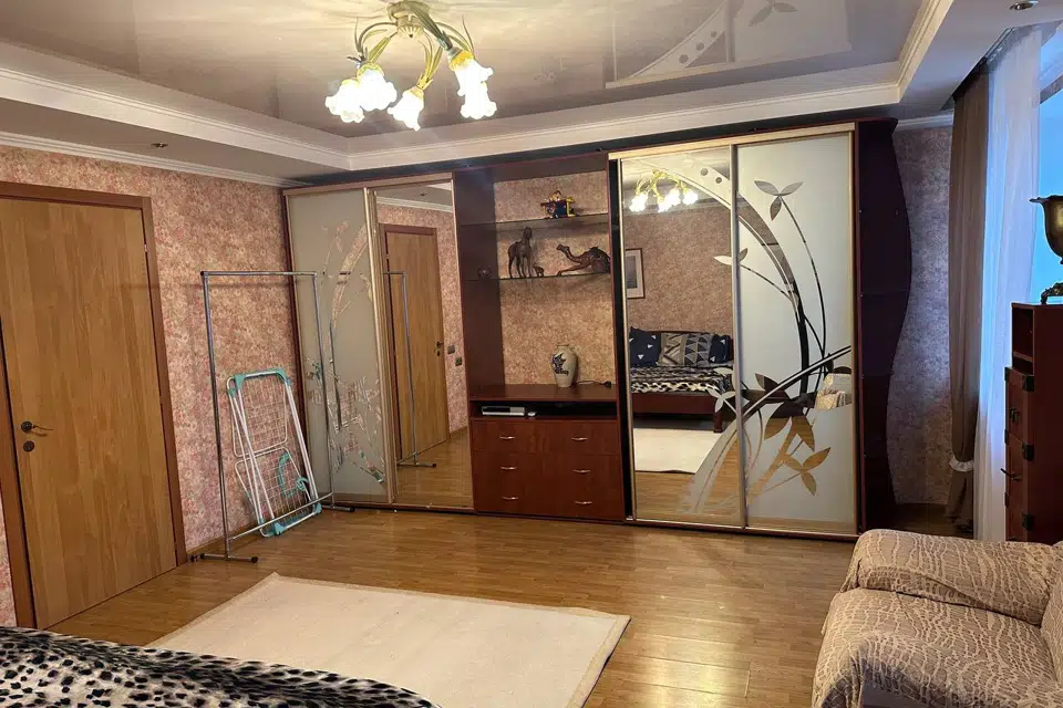 Сдаётся 2-комнатная квартира, 80 м²